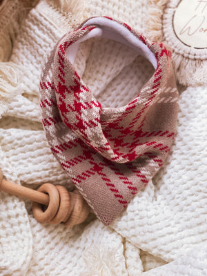 CHRISTMAS KNIT Bandana Bib ~ White